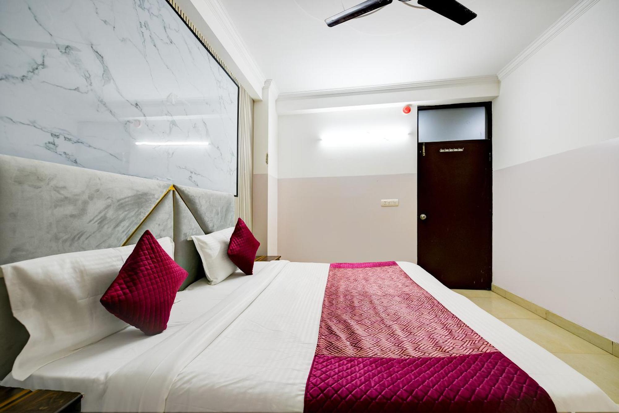 Hotel Galaxy Near Delhi Airport نيودلهي المظهر الخارجي الصورة