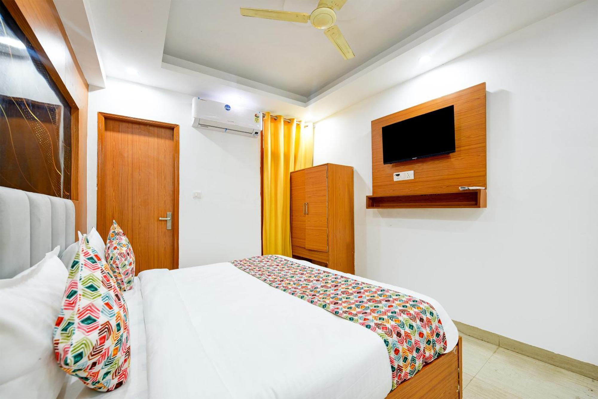 Hotel Galaxy Near Delhi Airport نيودلهي المظهر الخارجي الصورة